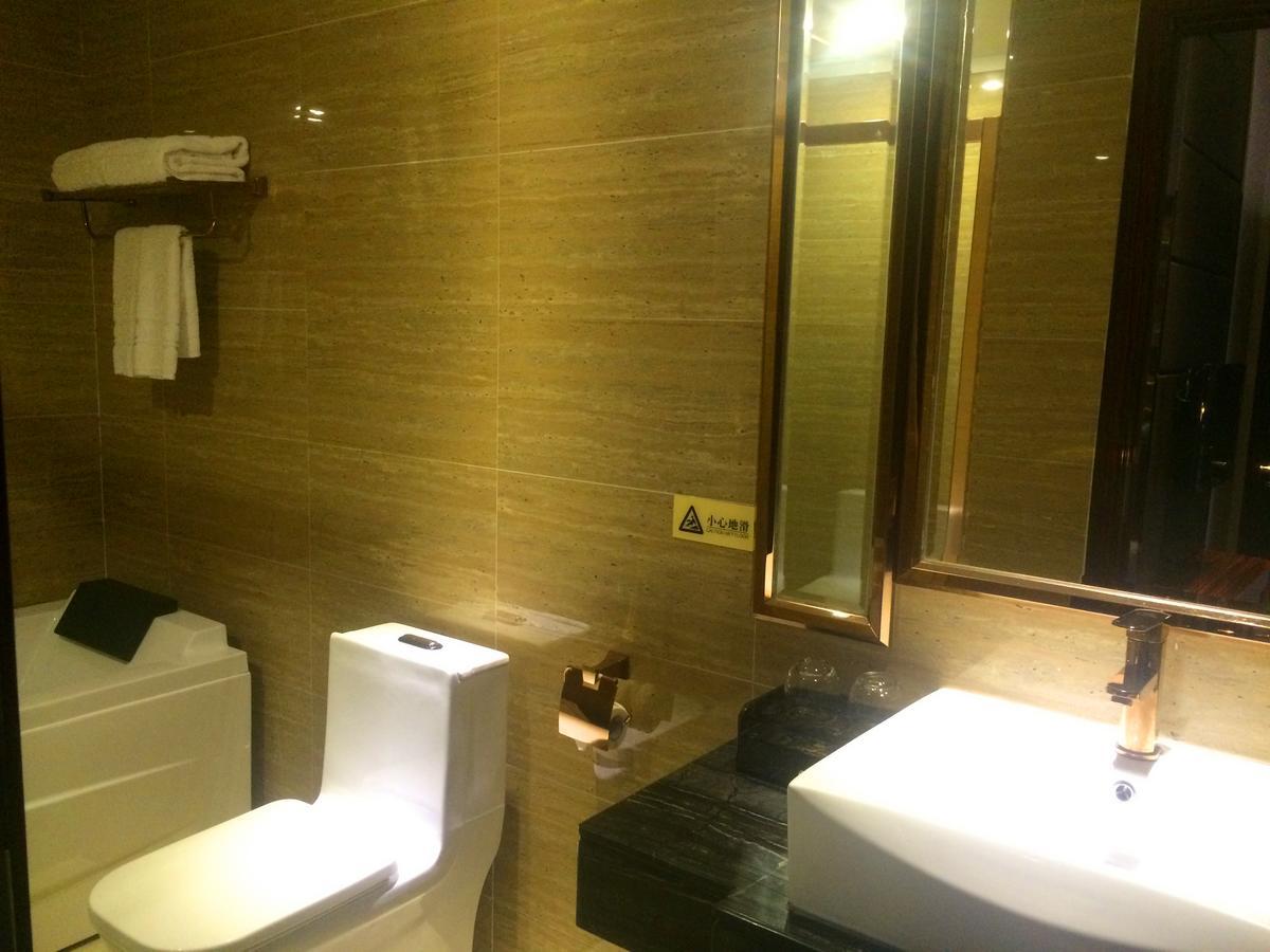 Lavande Hotel Wuhan Railway Station Εξωτερικό φωτογραφία